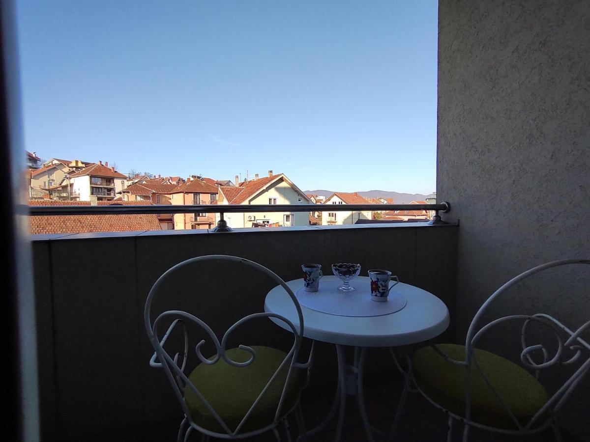 Apartman Mali Raj Vrnjačka Banja Exterior foto