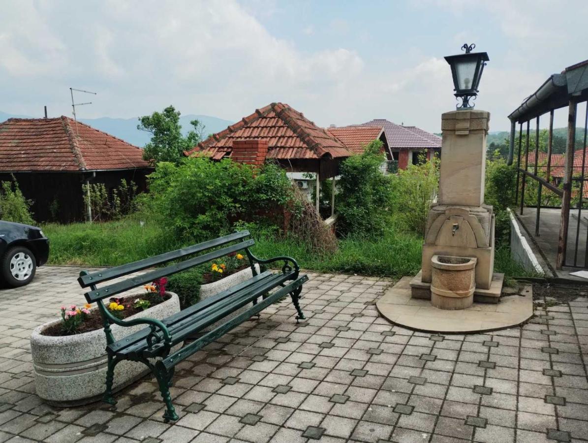 Apartman Mali Raj Vrnjačka Banja Exterior foto