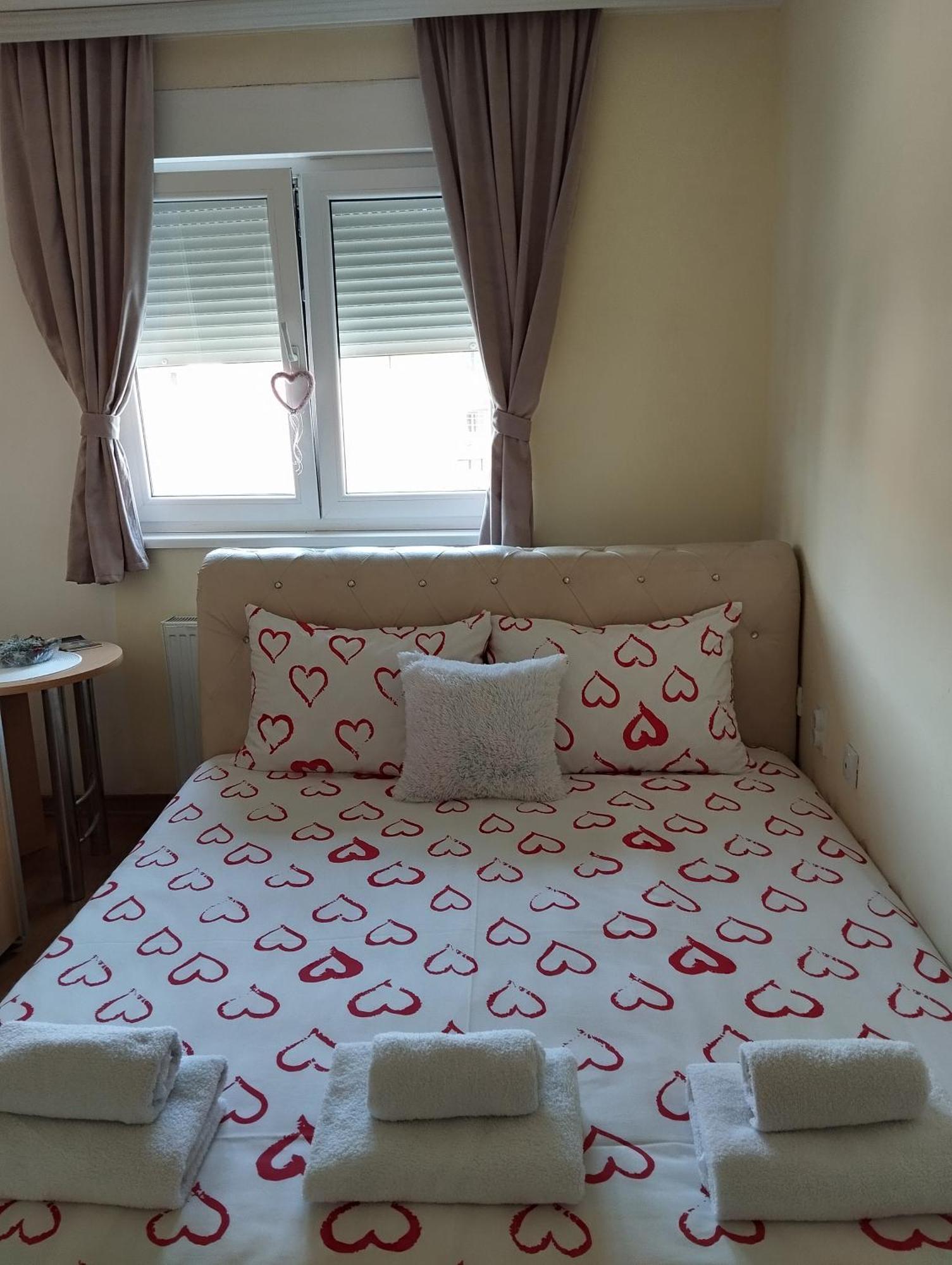 Apartman Mali Raj Vrnjačka Banja Zimmer foto